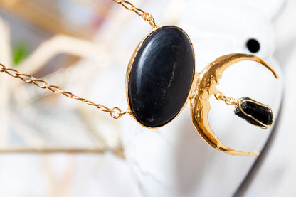 Pausa. Collar de luna con Shungita y turmalina negra