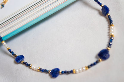 Oleaje. Collar con lapislázuli y perla