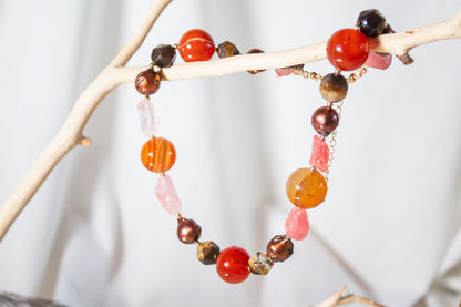 Encanto. Collar de cornalina, perla, cuarzo fresa y ojo de tigre