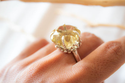 Lúmina. Anillo con cuarzo citrino