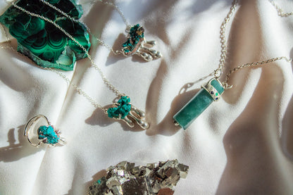 Emoción. Collar con dioptasa