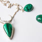 Luna. Collar de plata con malaquita en cabujón verde
