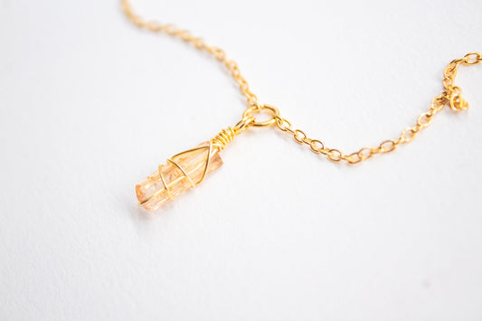 Yaluk. Minimalist necklace with yellow topaz