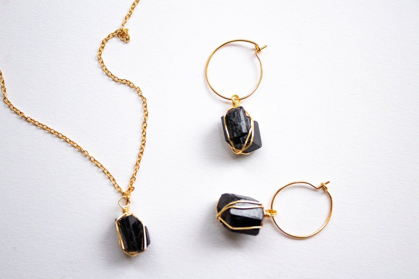 Canek. Minimalist necklace with black tourmaline