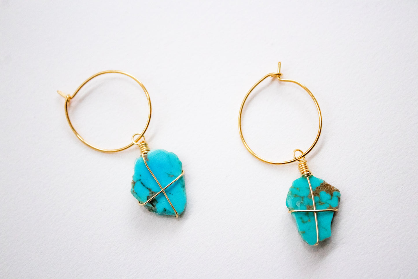 Ka'an. Minimalist hoop earrings with turquoise