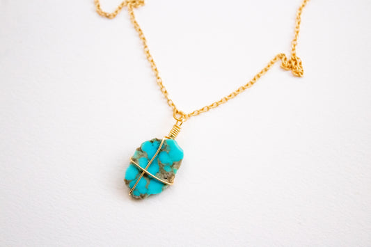 Ka'an. Minimalist necklace with turquoise