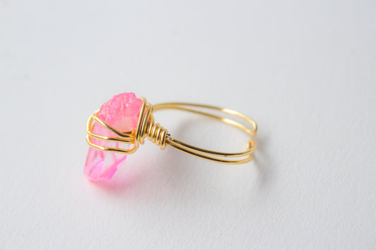 Aimi. Anillo con cuarzo aura rosa