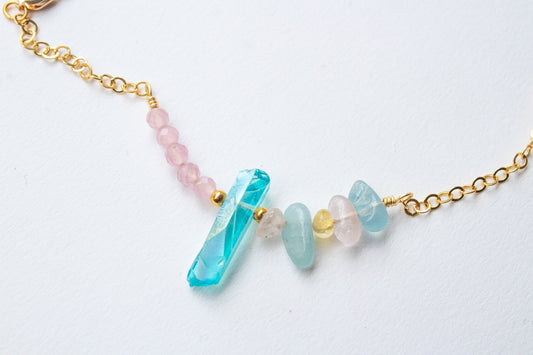 Izel. Bracelet with morganite, aqua aura quartz and cat's eye