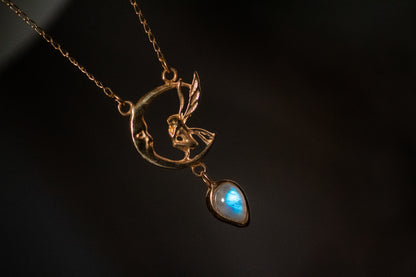 Yatziri. Collar con piedra luna