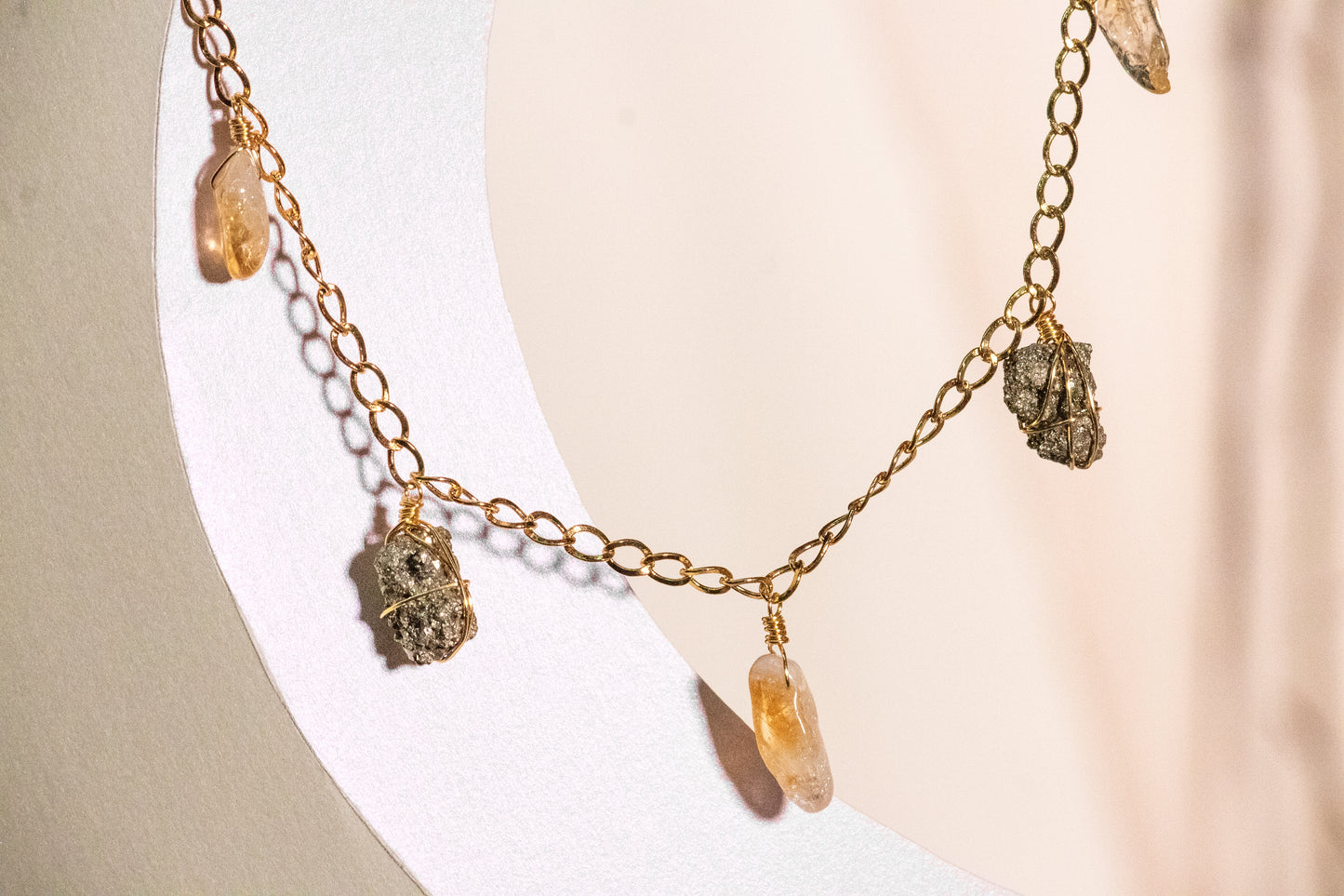 Ayikalil. Necklace with citrine and pyrite