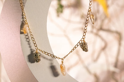 Ayikalil. Collar con citrino y pirita