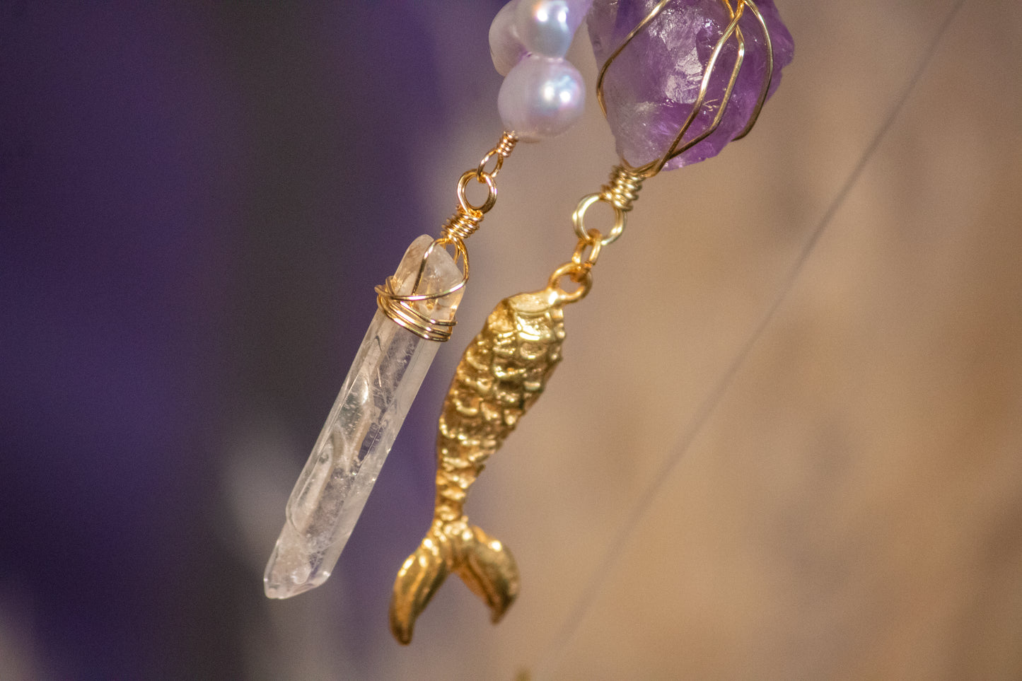 Itza. Earrings with amethyst, white quartz and pearls