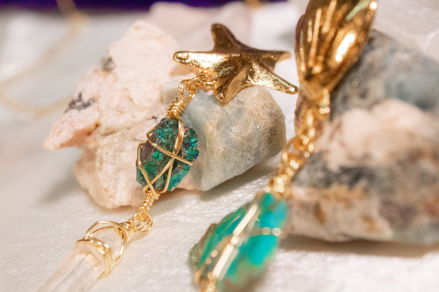 Axochitl. Earrings with turquoise, chalcopyrite and white quartz