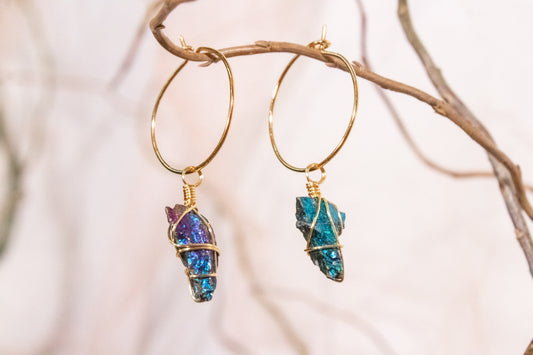 Anayansi. Minimalist hoop earrings with chalcopyrite