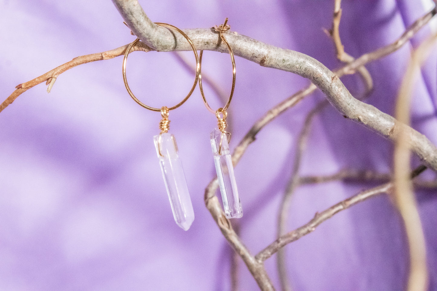 Aketzali. Minimalist hoop earrings with white quartz