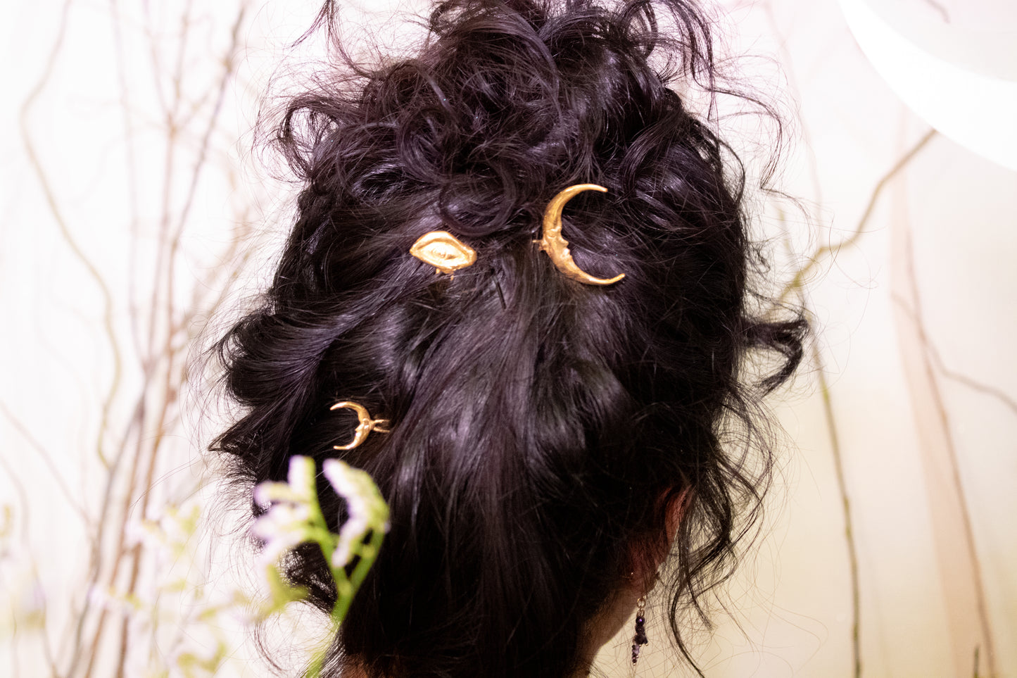 Yunuen. moon pin
