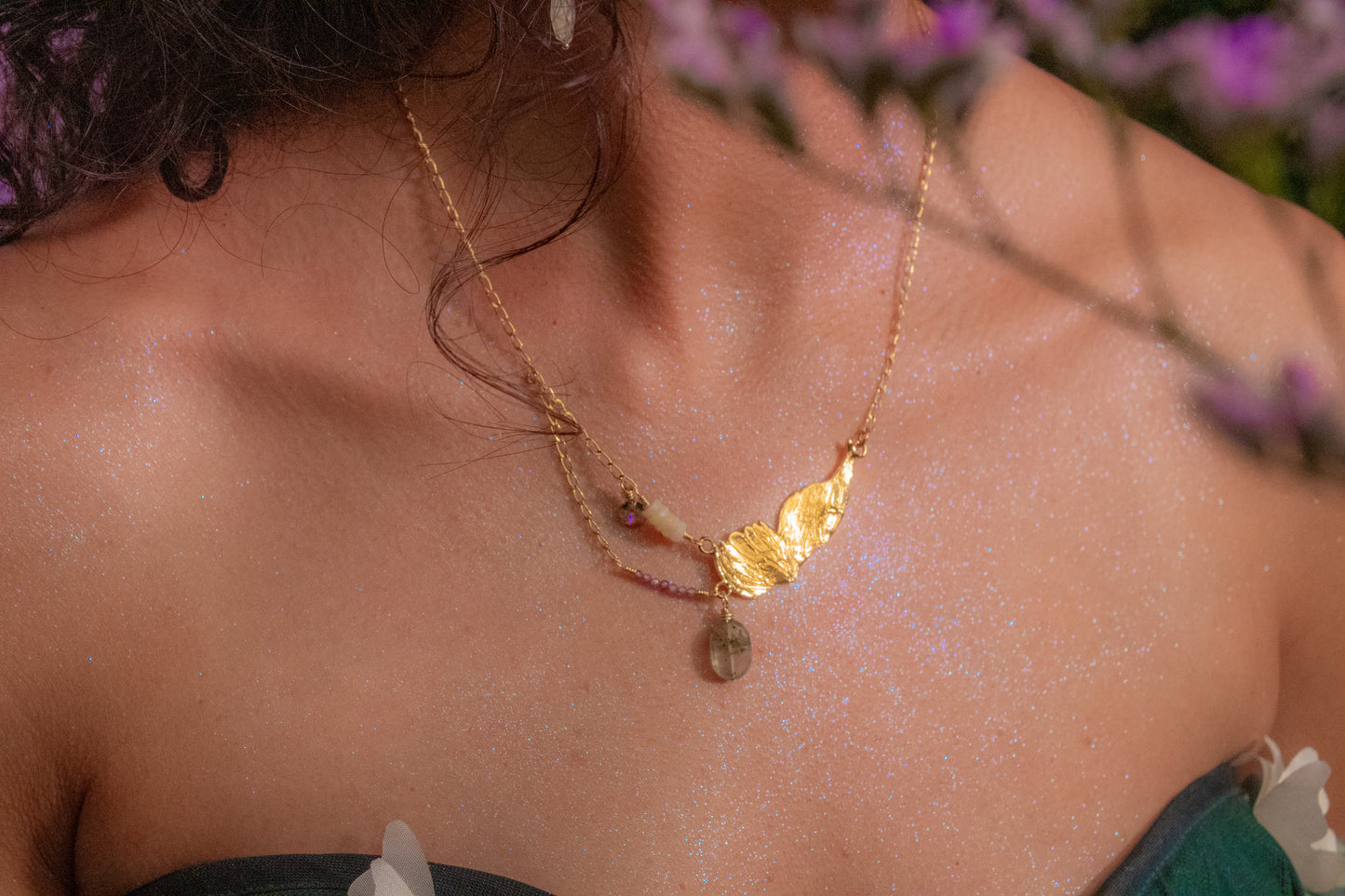 Amaité. Necklace with prehnite, zircons, amethyst, opal and Swarovski crystal