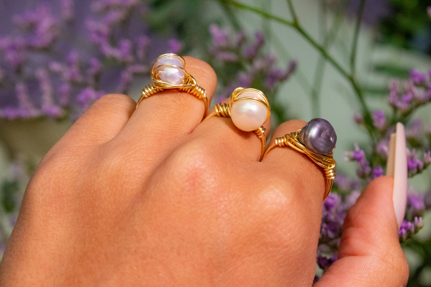 Itza. Ring with lilac pearl