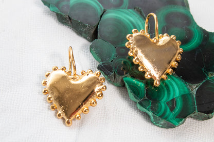 Corazón de luz. Aretes de corazón.