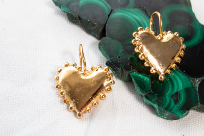 Corazón de luz. Aretes de corazón.