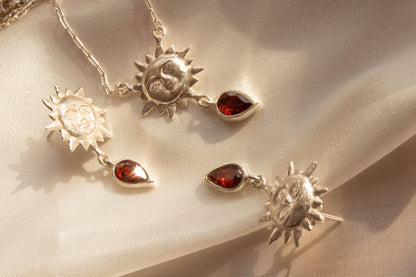 Collar sol. Granate - Color Mineral